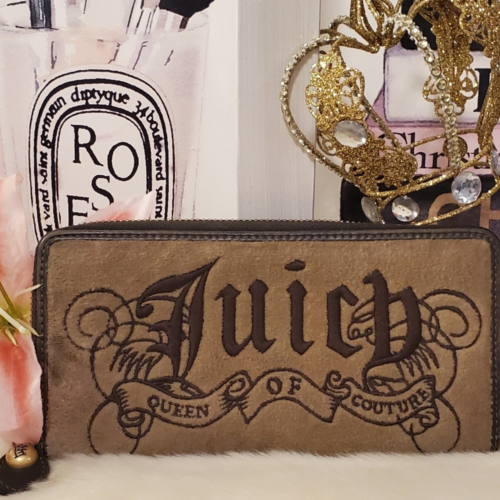 Juicy Couture Tan Wallet! *Rare*